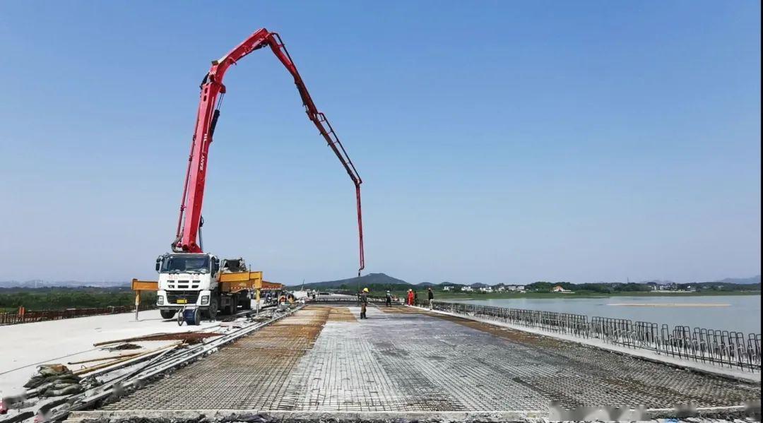 混凝土基础铺装